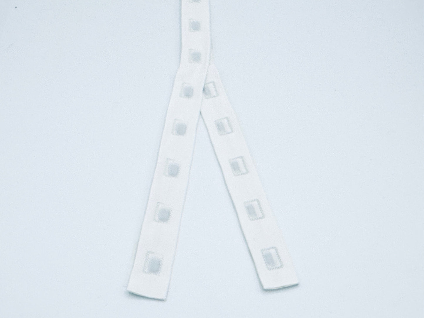 White 3 cm spaced extra strength snap tape