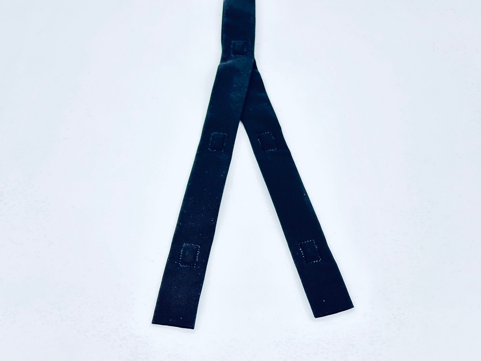Black 7cm spaced snap tape