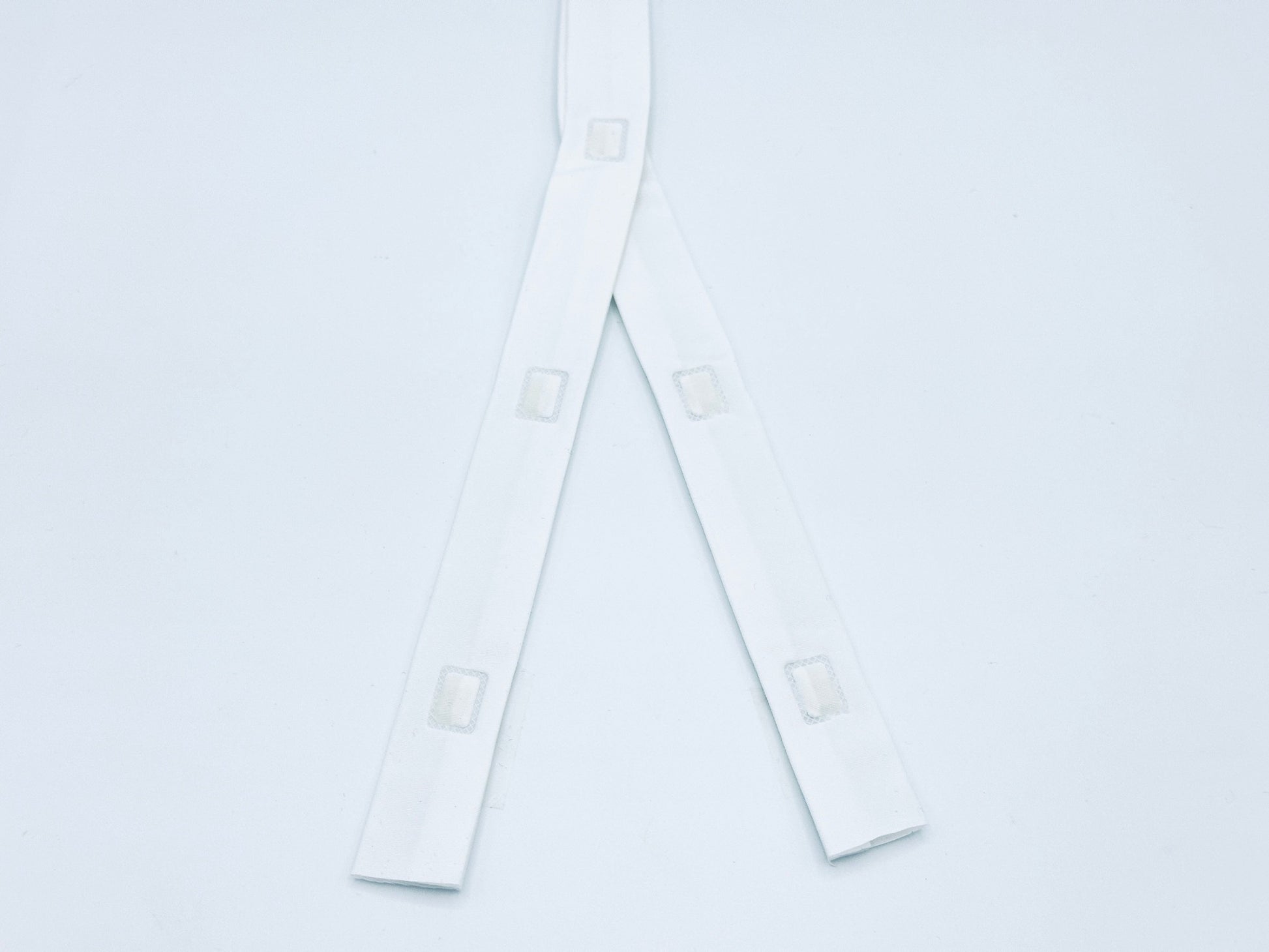White 7 cm spaced snap tape