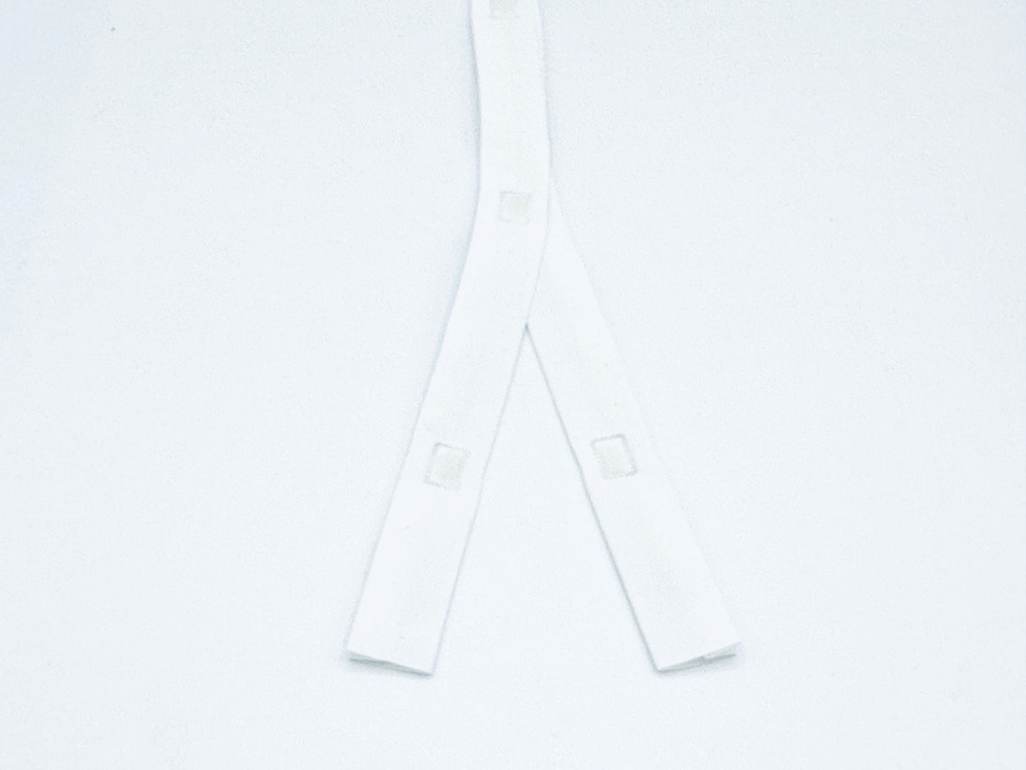 White 9 cm spaced magnet tape